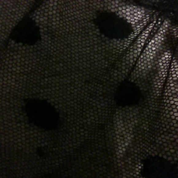 Lingerie - Picture 3 of 4